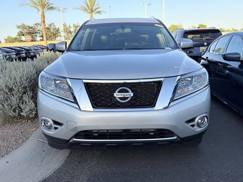 Used 2013 Nissan Pathfinder SL w/ SL Premium Pkg FWD image 2