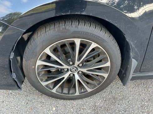 Used 2019 Toyota Camry SE w/ Convenience Package image 9