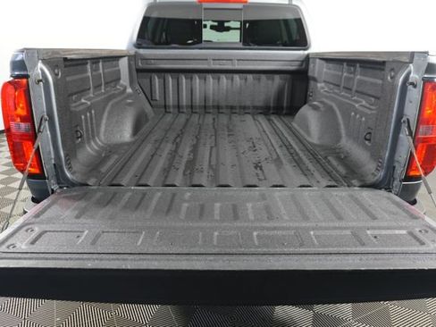 Used 2019 Chevrolet Colorado Z71 RWD image 9