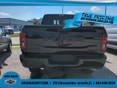 Used 2025 RAM 3500 Big Horn AWD/4WD image 4