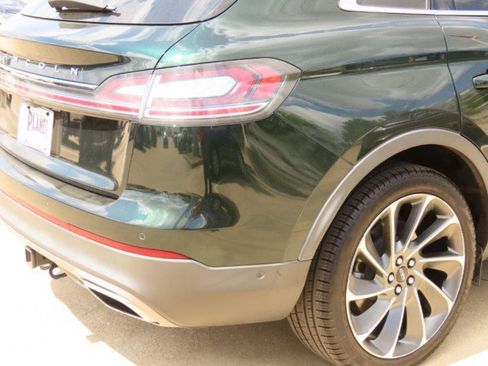 Used 2021 Lincoln Nautilus Reserve w/ Equipment Group 202A image 10