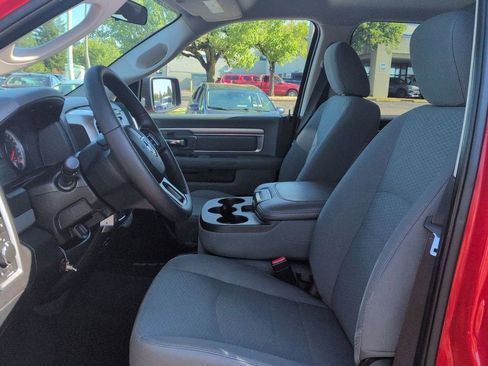 Used 2017 RAM 1500 Classic SLT AWD/4WD image 12
