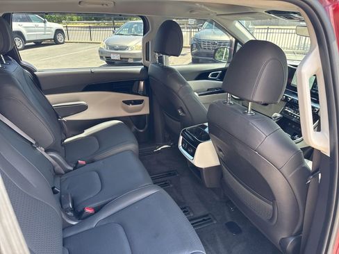 Used 2024 Kia Carnival SX Prestige FWD image 26