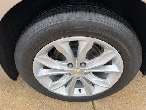 Used 2025 Chevrolet Malibu LT FWD image 25