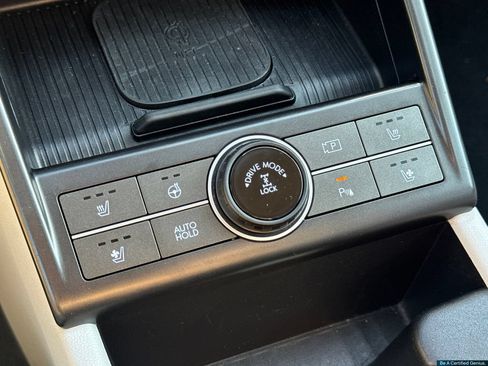 Certified 2024 Hyundai Kona Limited AWD/4WD image 44