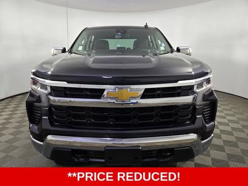 Used 2023 Chevrolet Silverado 1500 LT AWD/4WD image 2