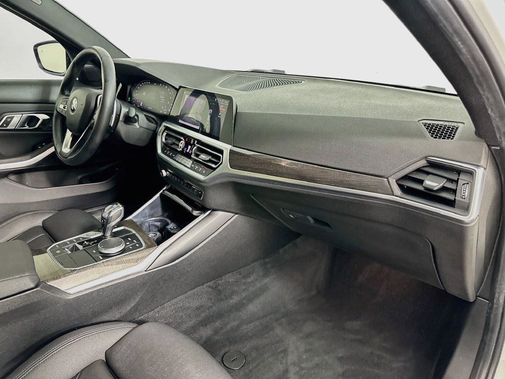 Used 2020 BMW 330i Sedan w/ Convenience Package RWD image 30