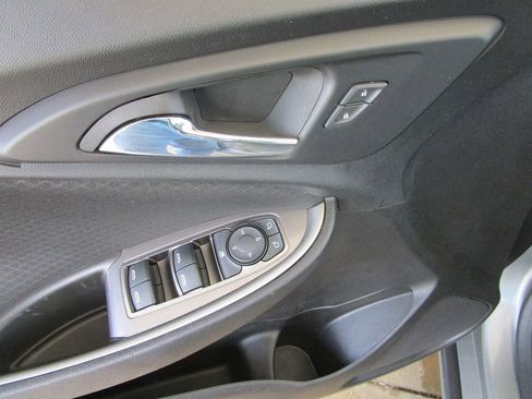 Used 2024 Chevrolet Malibu LT image 21