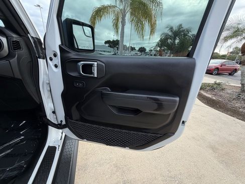 Used 2023 Jeep Wrangler Sport S image 30