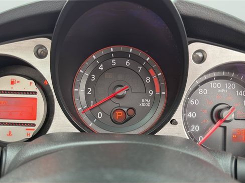Used 2010 Nissan 370Z Touring w/ Sport Pkg RWD image 24
