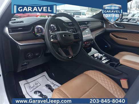 Used 2023 Jeep Grand Cherokee L Summit w/ Luxury Tech Group V image 35