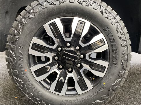 Used 2024 GMC Sierra 2500 Denali Ultimate image 47