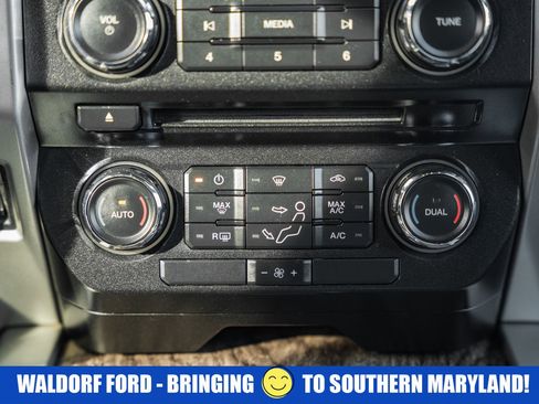 Used 2017 Ford F350 Lariat w/ Chrome Package image 30