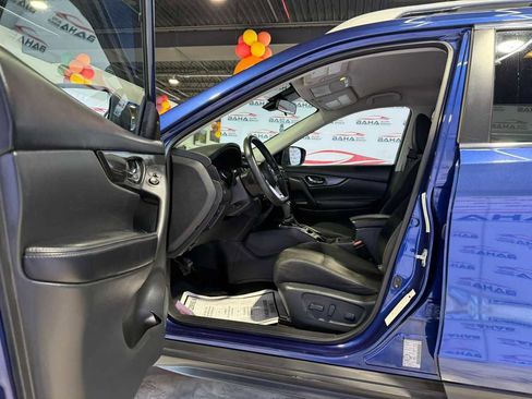 Used 2019 Nissan Rogue SV image 13