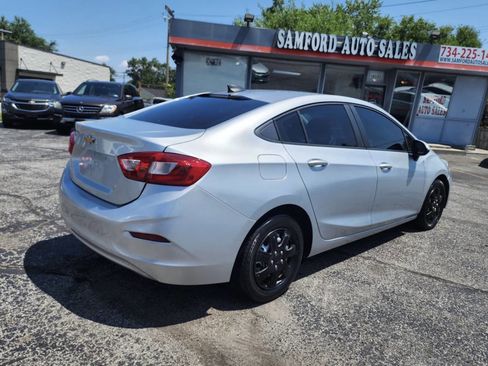 Used 2017 Chevrolet Cruze LS image 5