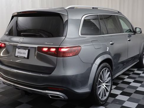 Used 2025 Mercedes-Benz GLS 450 4MATIC image 18