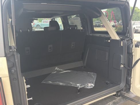 New 2026 Ford Bronco Outer Banks AWD/4WD image 19