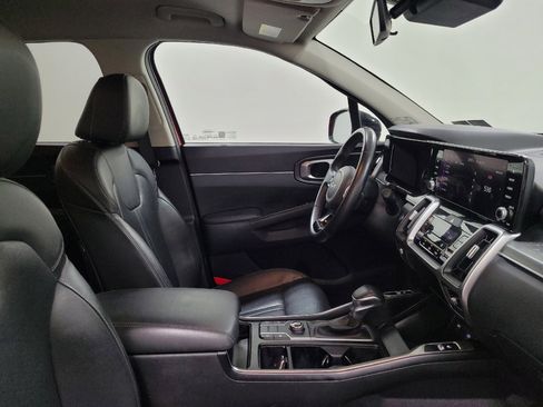 Used 2022 Kia Sorento S FWD image 21