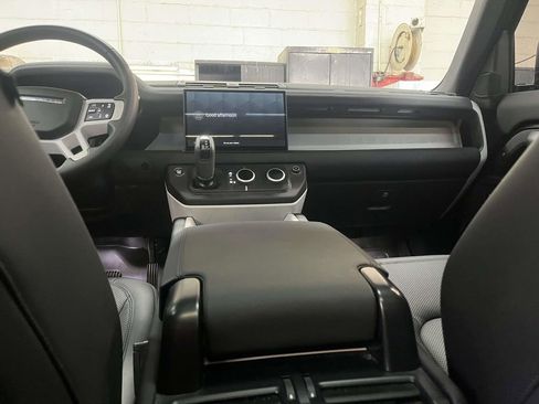 Used 2025 Land Rover Defender 110 S AWD/4WD image 11