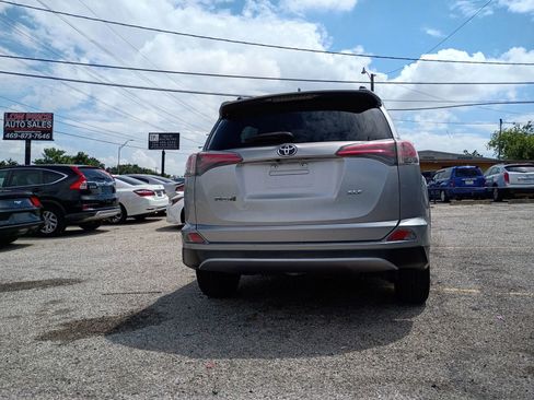 Used 2018 Toyota RAV4 XLE FWD image 4