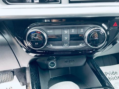 Used 2024 Chevrolet Trax LT w/ Driver Confidence Package image 21