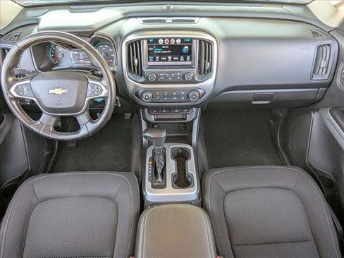 Used 2017 Chevrolet Colorado LT w/ LT Convenience Package image 17