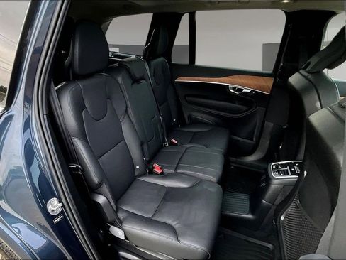 Used 2025 Volvo XC90 T8 Plus w/ Protection Package Premier AWD/4WD image 27