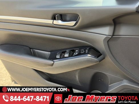 Used 2025 Nissan Altima 2.5 SR image 26