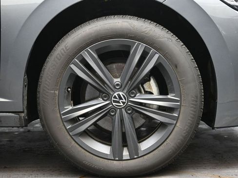 Used 2023 Volkswagen Jetta SE w/ Black Wheel Package image 10