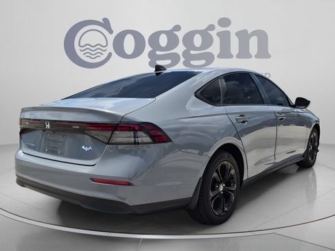 Used 2025 Honda Accord SE image 6