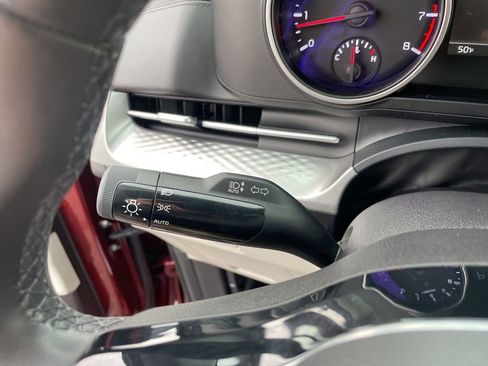 Used 2024 Kia Carnival LX image 22