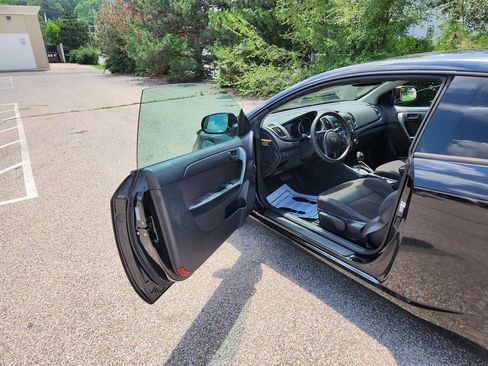 Used 2011 Kia Forte Koup EX FWD image 22
