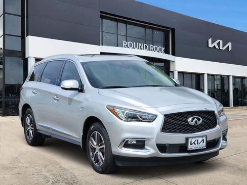 Used 2019 INFINITI QX60 Luxe w/ Essential Package FWD image 3