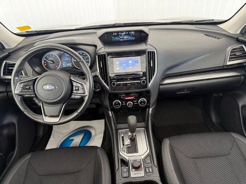 Used 2023 Subaru Forester Premium AWD/4WD image 3