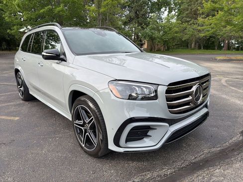 Used 2024 Mercedes-Benz GLS 450 4MATIC image 6