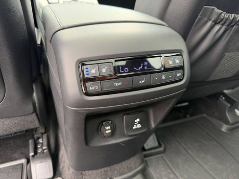 Used 2025 Hyundai Palisade Calligraphy AWD/4WD image 32