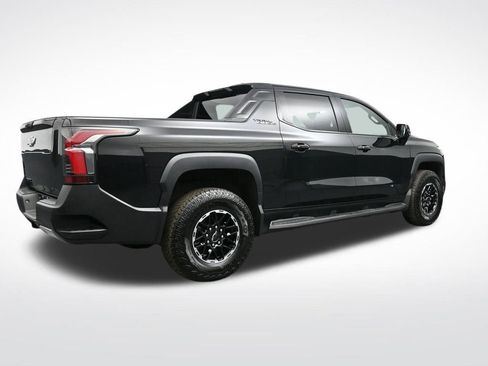 Used 2026 Chevrolet Silverado EV Trail Boss w/ Plus Package AWD/4WD image 5