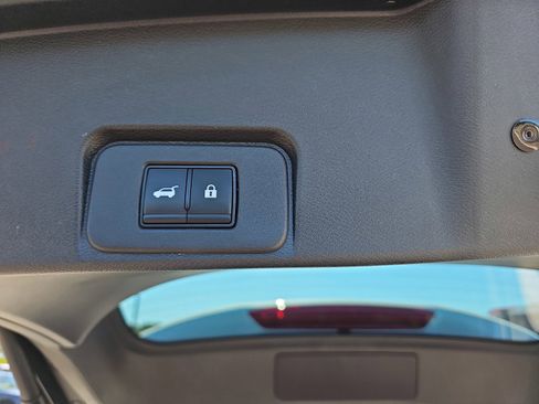 Used 2023 Nissan Rogue SL FWD image 15