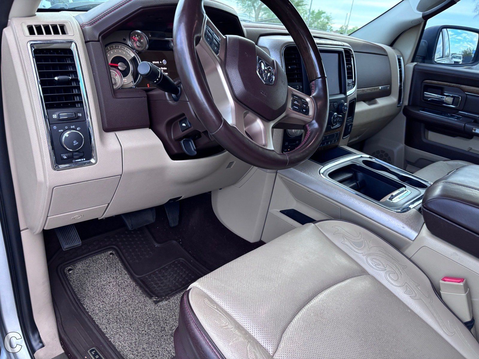 Used 2018 RAM 1500 Laramie Longhorn w/ Longhorn Southfork Package AWD/4WD image 11