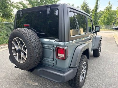 Used 2025 Jeep Wrangler Sport AWD/4WD image 13