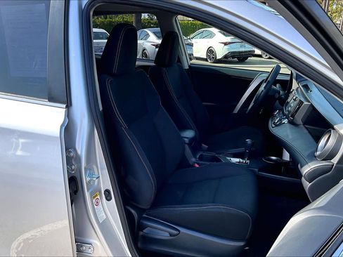 Used 2015 Toyota RAV4 XLE FWD image 8