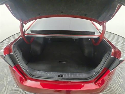 Used 2024 Nissan Altima 2.5 SR image 16