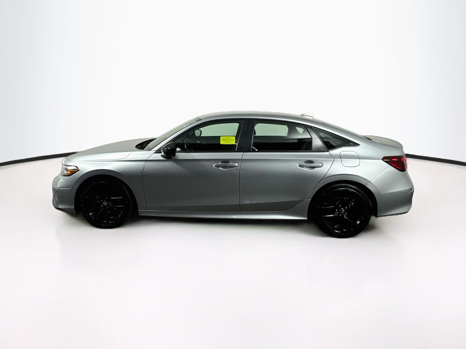 Used 2025 Honda Civic Sport image 4