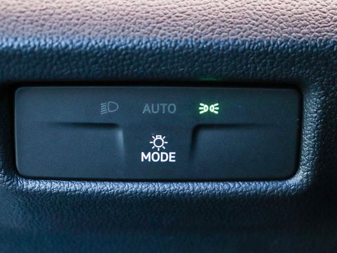 New 2026 Volkswagen Tiguan SE R-Line image 24