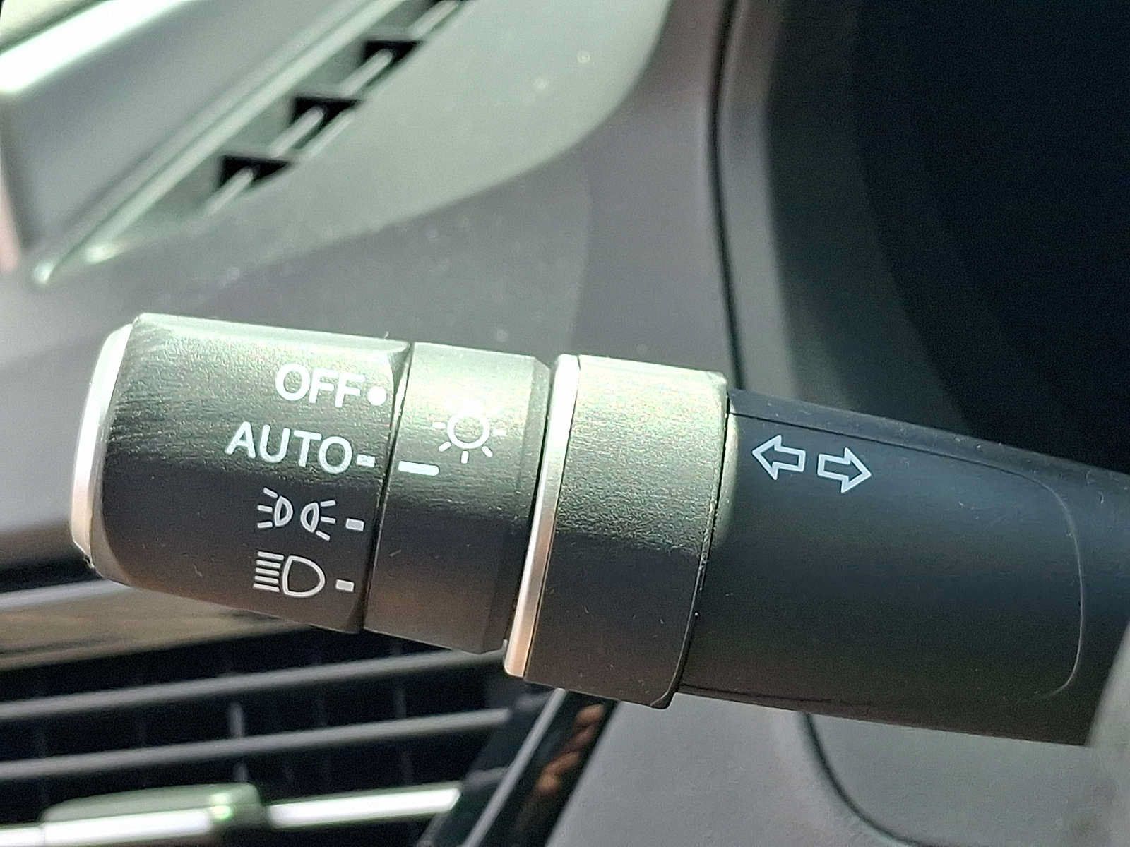 Used 2019 Acura RDX w/ Technology Package AWD/4WD image 26