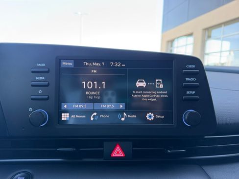Used 2025 Hyundai Elantra Sport FWD image 12