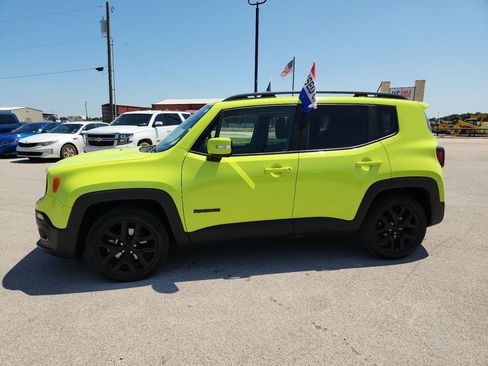 Certified 2017 Jeep Renegade Altitude FWD image 2