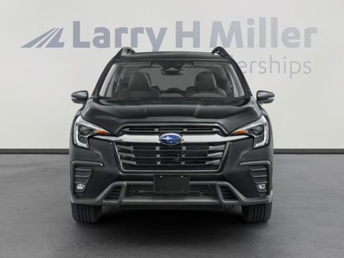 Used 2023 Subaru Ascent Limited w/ Technology Package AWD/4WD image 7