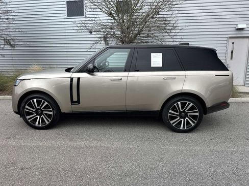 Certified 2023 Land Rover Range Rover Autobiography AWD/4WD image 2