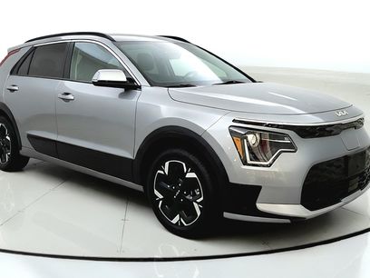 Used 2023 Kia Niro Wind w/ Wind Preserve Package
